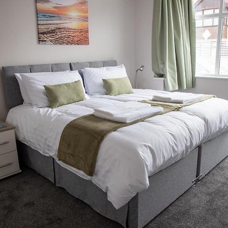 Wave Stays - Ground Floor Apartment - Outside Seating Area Cleveleys Luaran gambar