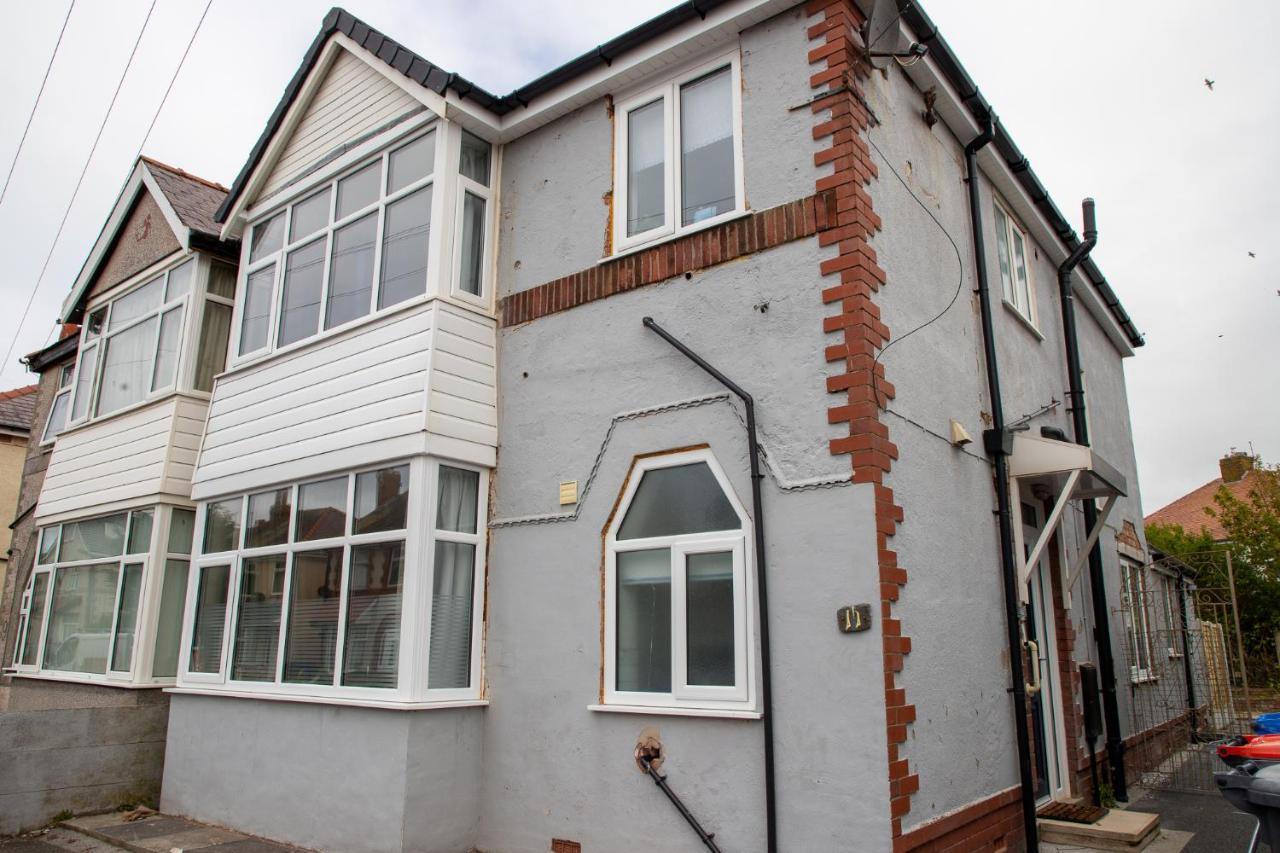 Wave Stays - Ground Floor Apartment - Outside Seating Area Cleveleys Luaran gambar